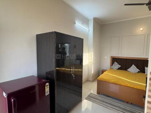 1 RK Independent Builder Floor in Sector 52 for rent Gurgaon. The reference number is 21236306