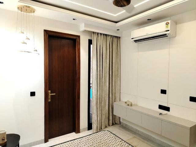 1 RK Independent Builder Floor in Sector 52A for rent Gurgaon. The reference number is 18702455