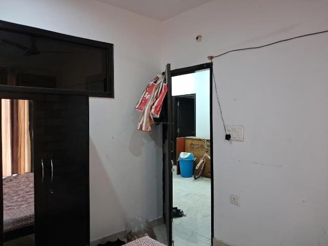 1 RK Independent Builder Floor in Sector 63 A for rent Noida. The reference number is 16501222