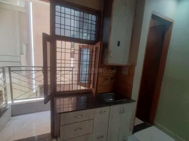 1 RK Independent Builder Floor in Sector 8 Dwarka for rent New Delhi. The reference number is 14270523