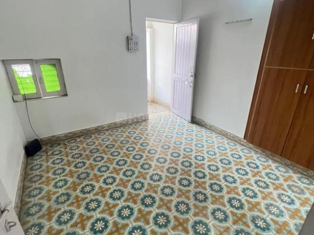 1 RK Independent Builder Floor in Shyamal for rent Ahmedabad. The reference number is 21144900