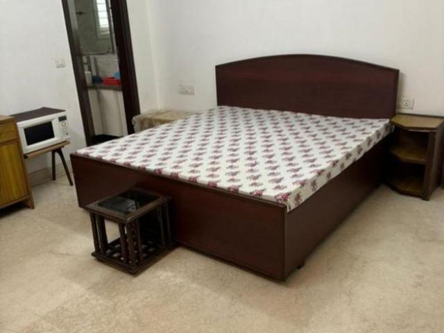 1 RK Independent Builder Floor in Sukhdev Vihar for rent New Delhi. The reference number is 21133923