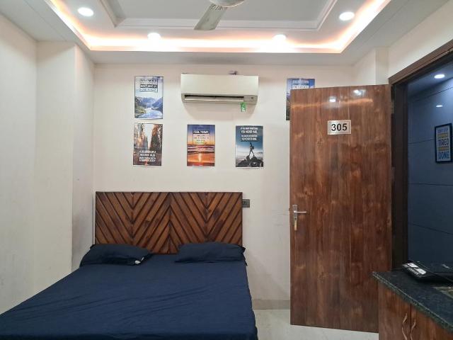 1 RK Independent Builder Floor in Patel Nagar for rent New Delhi. The reference number is 18526437