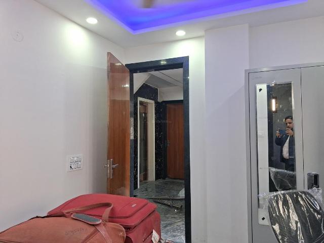 1 RK Independent Builder Floor in Patel Nagar for rent New Delhi. The reference number is 18979550