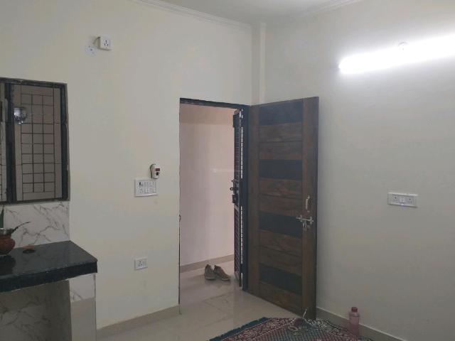 1 RK Independent Builder Floor in Patel Nagar for rent New Delhi. The reference number is 19820483