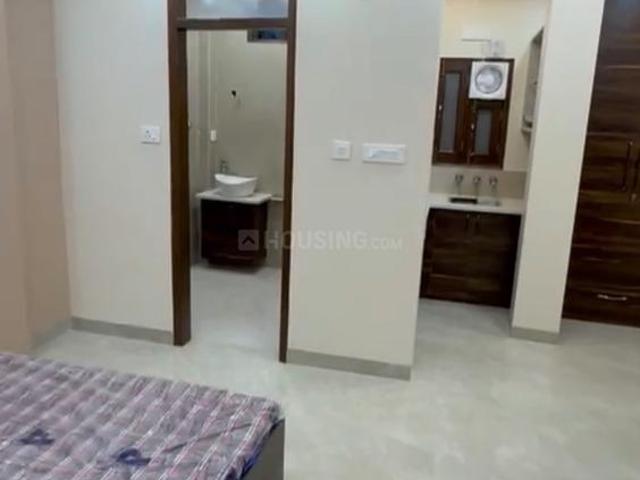 1 RK Independent Builder Floor in Patel Nagar for rent New Delhi. The reference number is 19851405