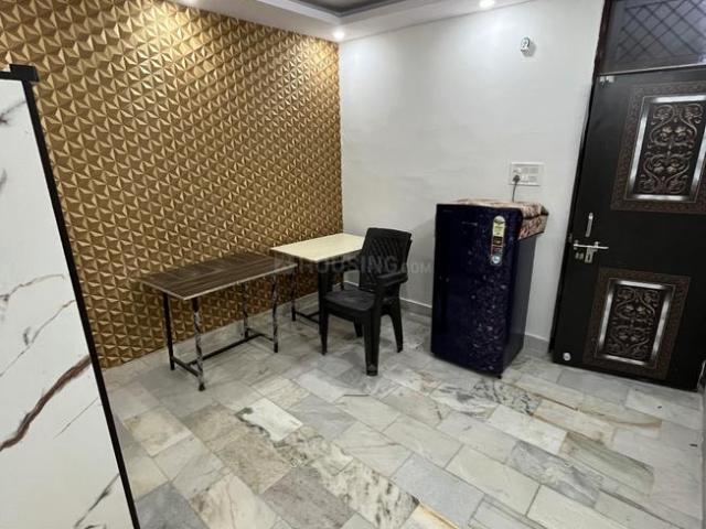 1 RK Independent Builder Floor in Patel Nagar for rent New Delhi. The reference number is 20378576