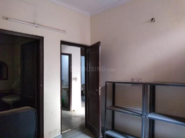 1 RK Independent Builder Floor in Patel Nagar for rent New Delhi. The reference number is 20413328
