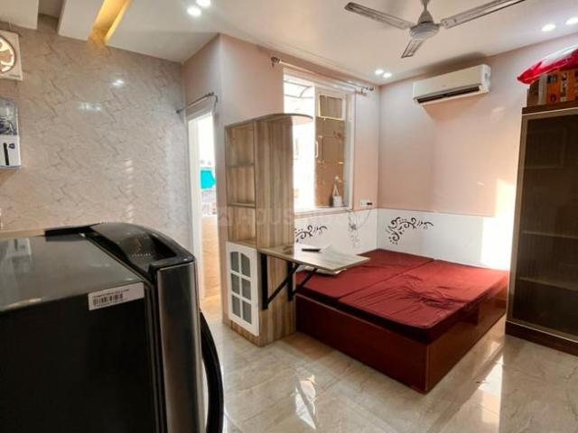 1 RK Independent Builder Floor in Patel Nagar for rent New Delhi. The reference number is 21136812