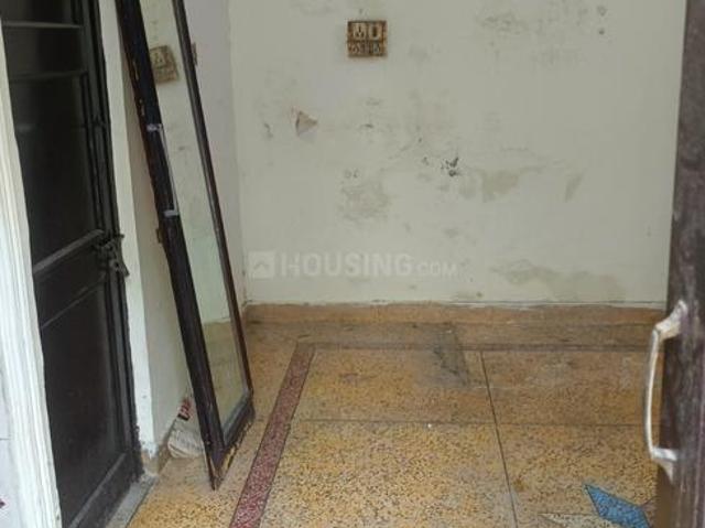 1 RK Independent Builder Floor in Paschim Vihar for rent New Delhi. The reference number is 20812859
