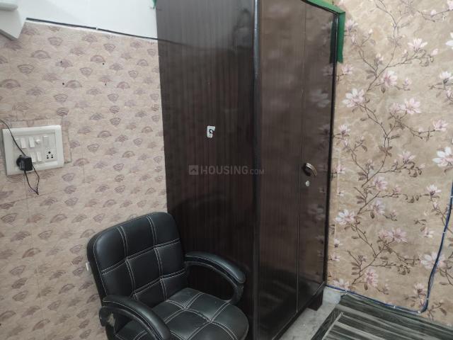 1 RK Independent Builder Floor in Preet Vihar for rent New Delhi. The reference number is 19805539