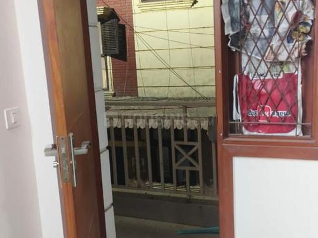 1 RK Independent Builder Floor in Rajinder Nagar for rent New Delhi. The reference number is 18124836