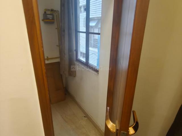 1 RK Independent Builder Floor in Rajinder Nagar for rent New Delhi. The reference number is 18170920