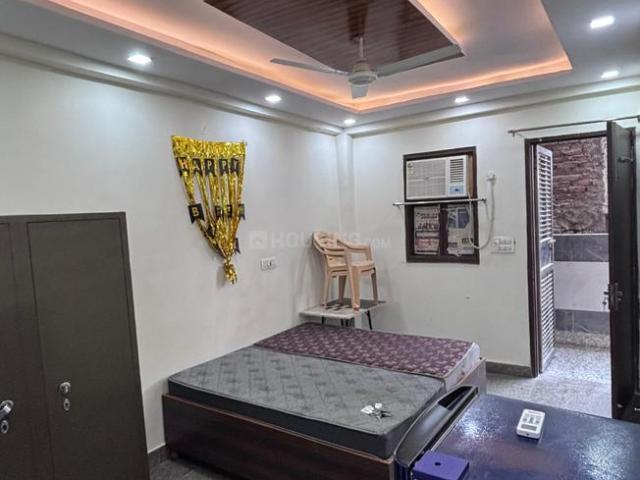 1 RK Independent Builder Floor in Ranjeet Nagar for rent New Delhi. The reference number is 18427060
