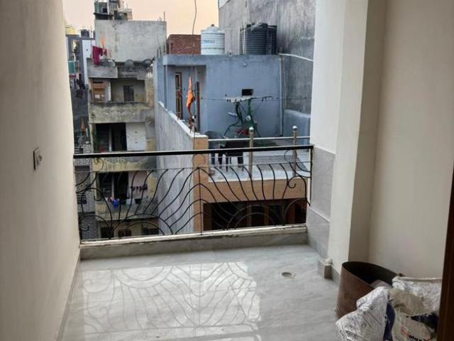 1 RK Independent Builder Floor in Uttam Nagar for rent New Delhi. The reference number is 20880057
