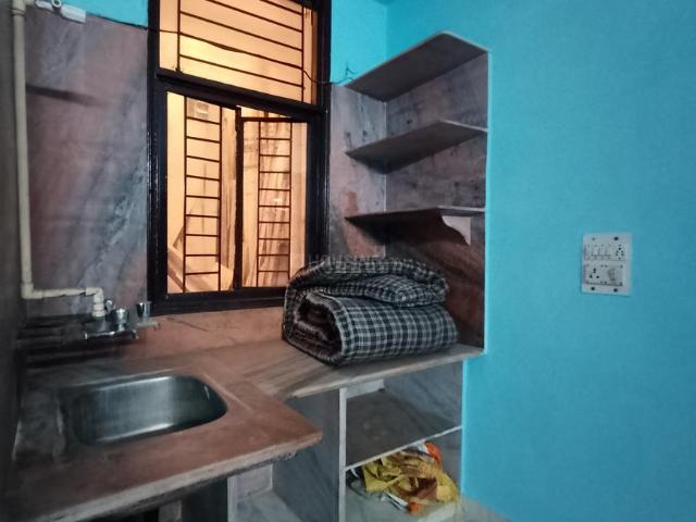 1 RK Independent Builder Floor in Vasundhara for rent Ghaziabad. The reference number is 21107432