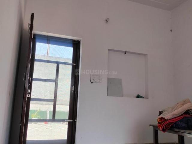 1 RK Independent Builder Floor in Vishnu Nagar for rent Yamuna Nagar. The reference number is 20578126