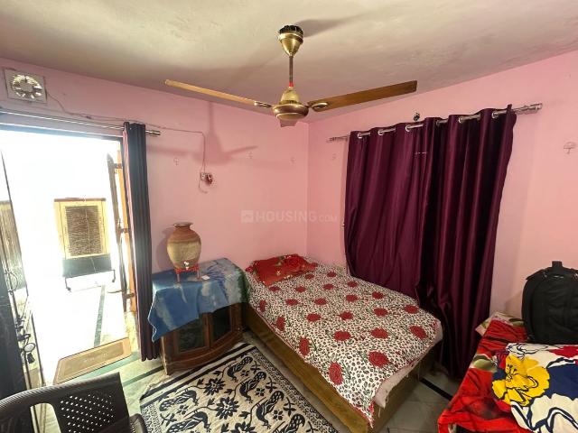 1 RK Independent House in Mukherji Park for rent New Delhi. The reference number is 17804796