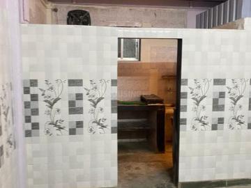 1 RK Independent House in Malad East for rent Mumbai. The reference number is 20307408