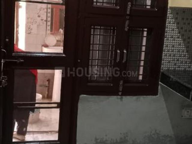 1 RK Independent House in Ashok Vihar Phase 2 for rent Gurgaon. The reference number is 14107914