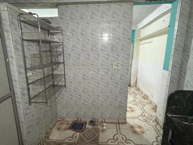1 RK Independent House in Borivali West for rent Mumbai. The reference number is 14298800