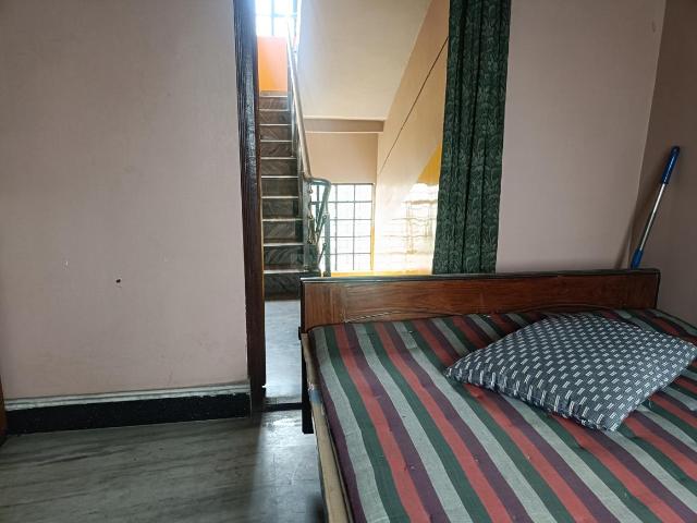 1 RK Independent House in Chinar Park for rent Kolkata. The reference number is 20621507