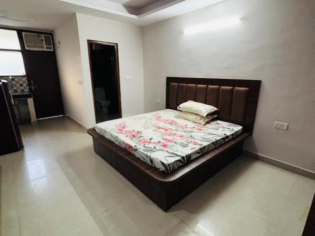 1 RK Independent House in DLF Phase 3 for rent Gurgaon. The reference number is 19151730