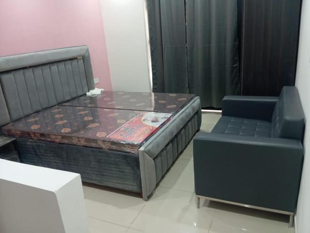 1 RK Independent House in DLF Phase 3 for rent Gurgaon. The reference number is 21329485