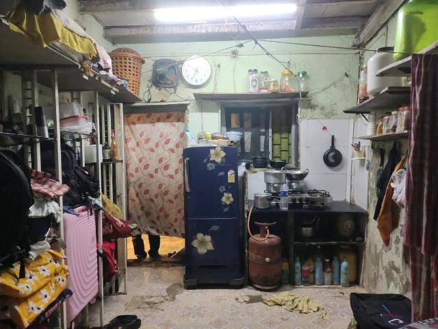 1 RK Independent House in Jogeshwari West for resale Mumbai. The reference number is 19982317