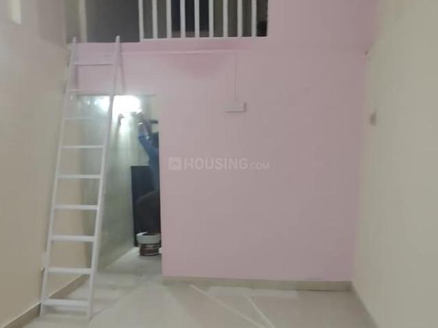 1 RK Independent House in Kandivali West for rent Mumbai. The reference number is 21221594