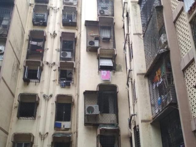 1 RK Independent House in Kandivali East for rent Mumbai. The reference number is 6868878