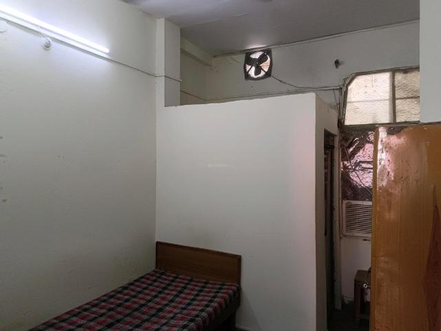 1 RK Independent Builder Floor in Karol Bagh for rent New Delhi. The reference number is 21238253