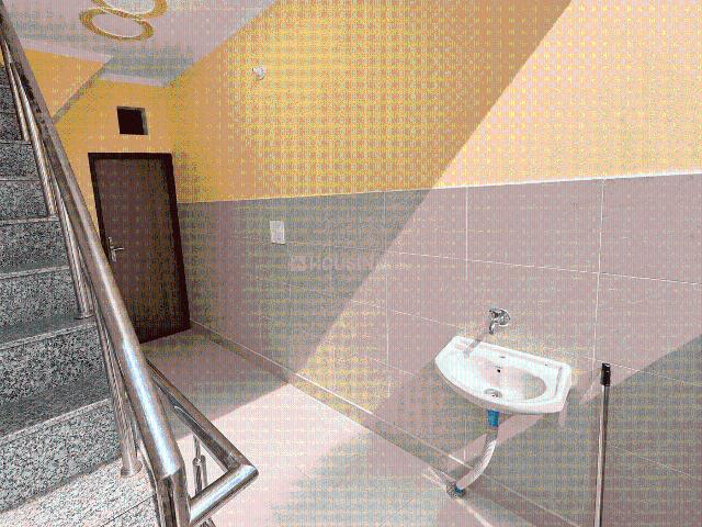 1 RK Independent House in Krishna Nagar for rent New Delhi. The reference number is 21335293