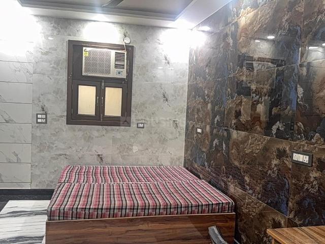 1 RK Independent House in Patel Nagar for rent New Delhi. The reference number is 18870277