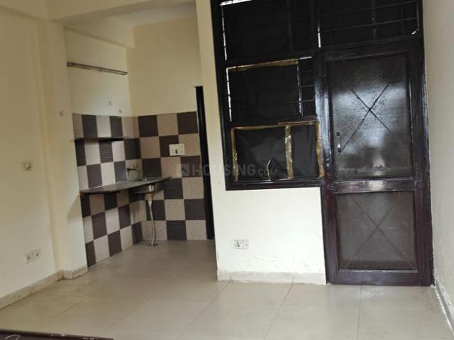 1 RK Independent House in Phi III for rent Greater Noida. The reference number is 20798920