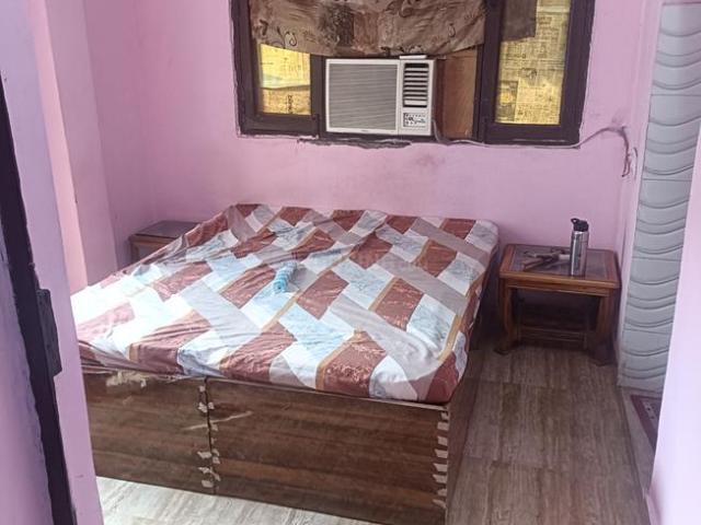 1 RK Independent House in Pitampura for rent New Delhi. The reference number is 13641225