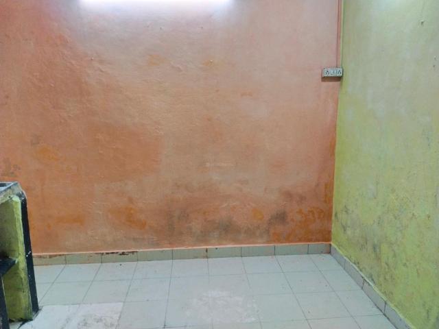 1 RK Independent House in Santacruz East for rent Mumbai. The reference number is 20721815