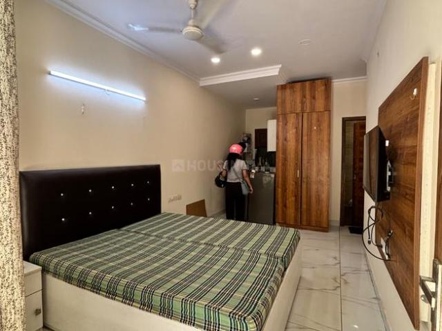 1 RK Independent House in Sector 43 for rent Gurgaon. The reference number is 21105675