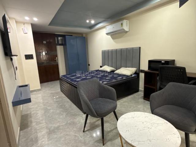 1 RK Independent House in Sector 42 for rent Gurgaon. The reference number is 18302794