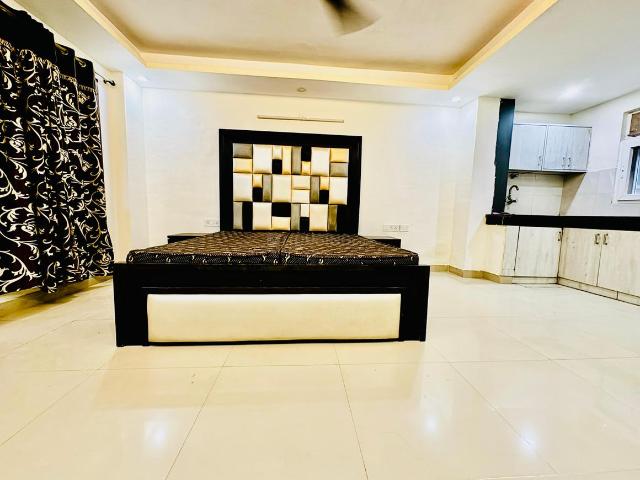 1 RK Independent House in Sector 48 for rent Gurgaon. The reference number is 18634837