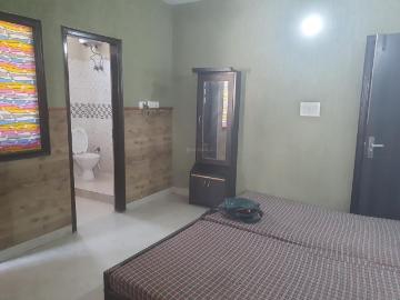 1 RK Independent House in Sector 50 for rent Noida. The reference number is 18619348
