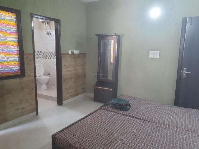 1 RK Independent House in Sector 50 for rent Noida. The reference number is 18619348