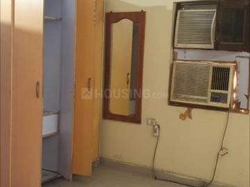 1 RK Independent House in Sector 50 for rent Noida. The reference number is 19896079