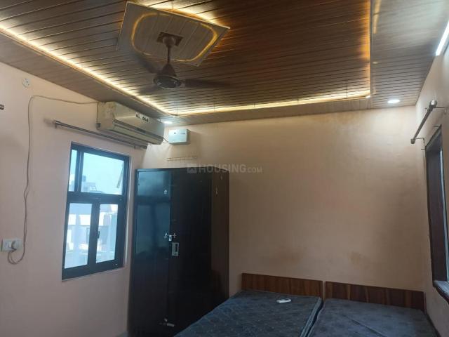 1 RK Independent House in Sector 51 for rent Gurgaon. The reference number is 21295949