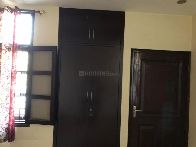 1 RK Independent House in Sector 51 for rent Noida. The reference number is 20801197