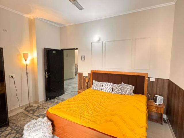 1 RK Independent House in Sector 52 for rent Gurgaon. The reference number is 19476559