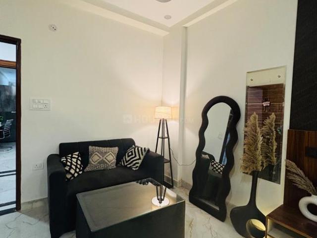 1 RK Independent House in Sector 52 for rent Gurgaon. The reference number is 21142926