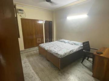 1 RK Independent House in Sector 52 for rent Noida. The reference number is 13890542