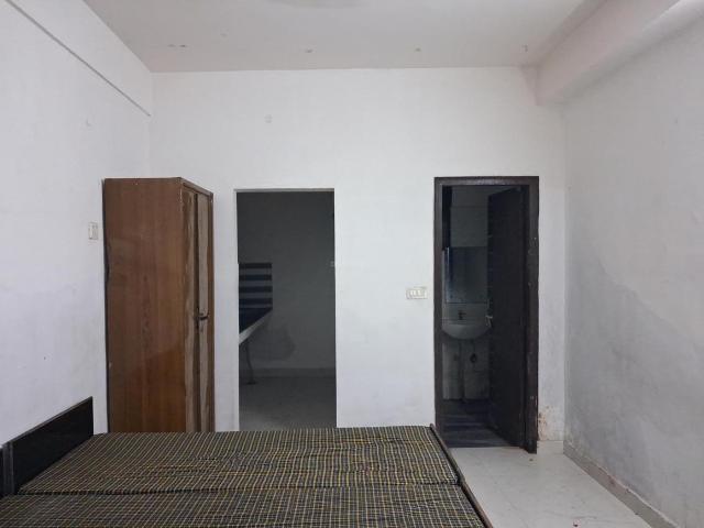1 RK Independent House in Sector 5 for rent Noida. The reference number is 21043438