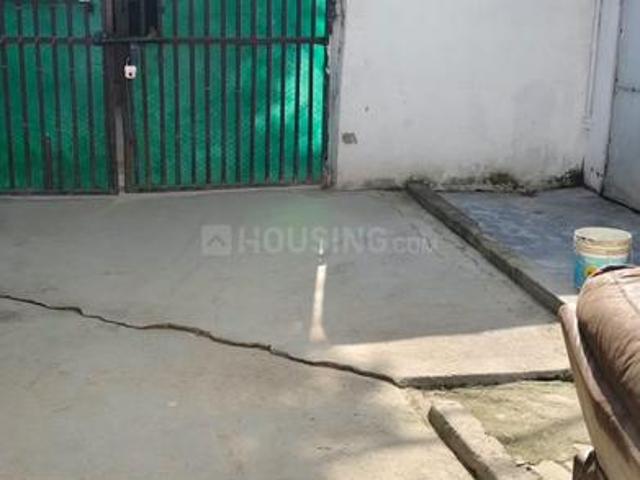 1 RK Independent House in Sector 63 A for rent Noida. The reference number is 21224870